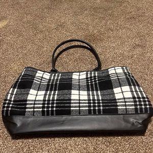Black/white flannel plaid tote NWOT. Immaculate